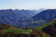 51 Vista sulla Val Taleggio e verso Sornadello-Foldone-Castel ReginaPizzo Cerro - Canto Alto